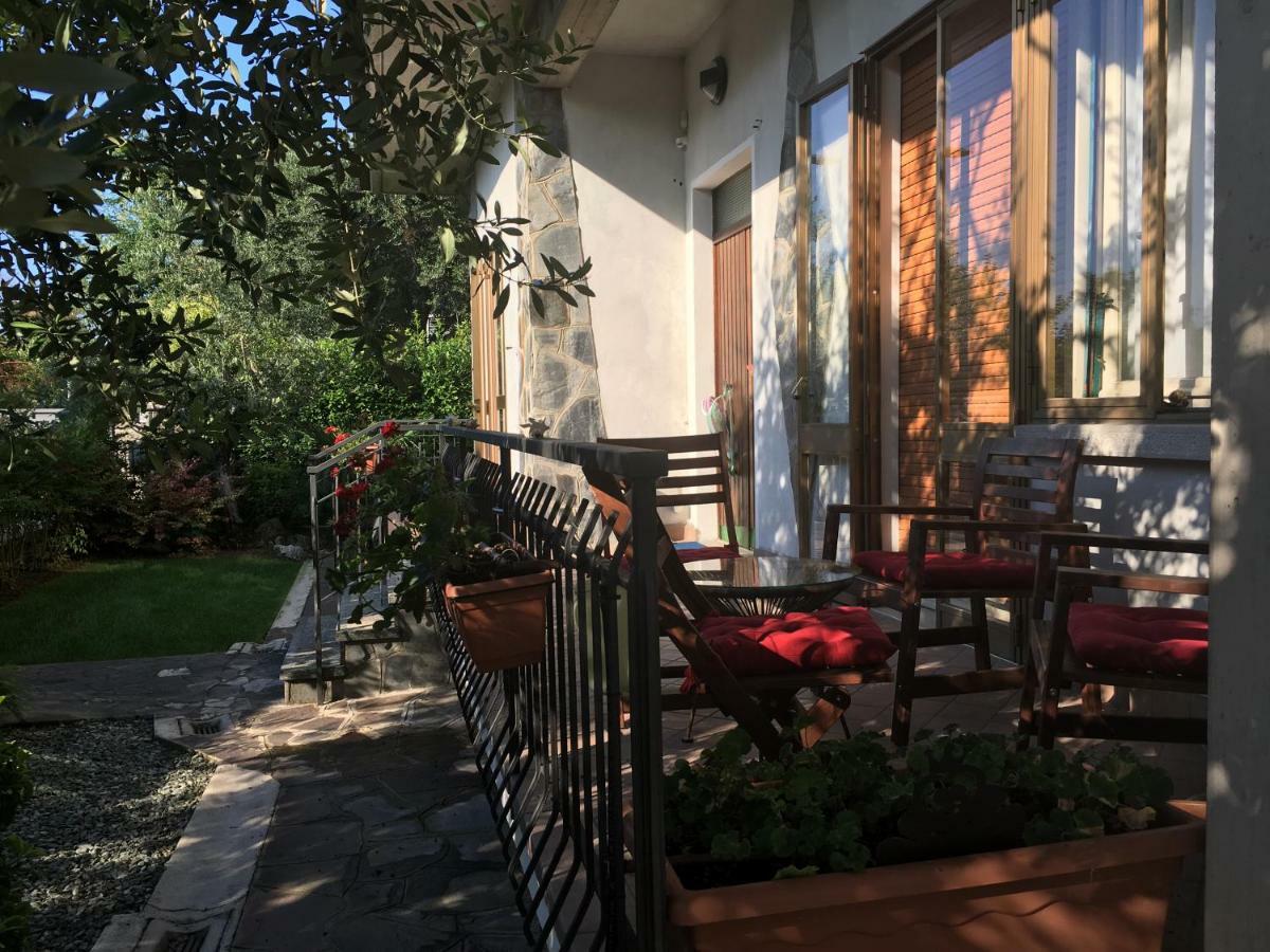 Celeste'S House Villa Rivoltella del Garda Luaran gambar